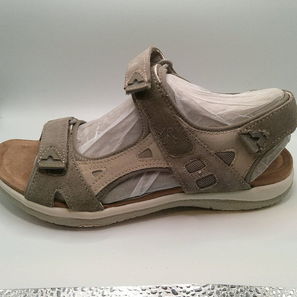 Earth Origins Women's Skylar Suede Sandals Comfort Slip-Resistant 9.5 New no box